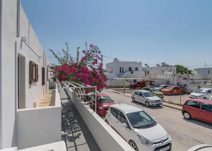 Granny's Yard Quarto em Acomodações Particulares Adamantas (Milos)