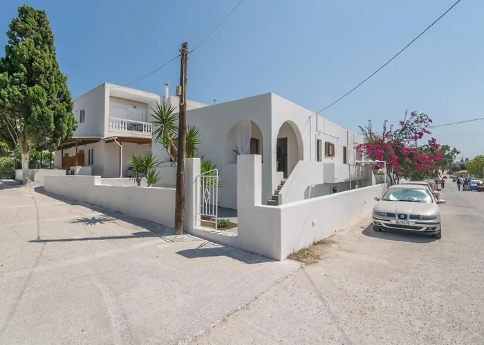 Granny's Yard Quarto em Acomodações Particulares Adamantas (Milos)